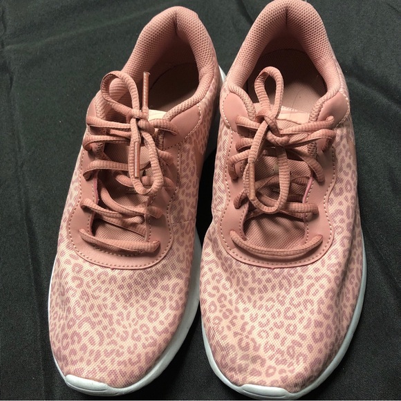 Nike Pink Leopard Print Women's Shoes - Picture 2 of 6